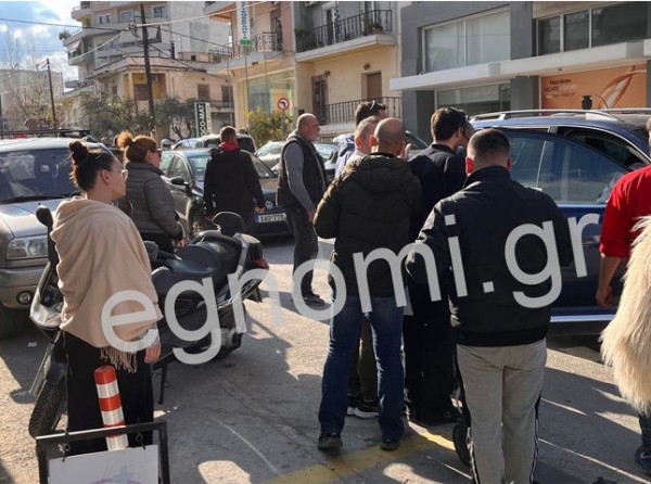 ΧΑΛΚΙΔΑ-ΟΔΟΣ ΧΑΪΝΑ: Μητέρα χτύπησε μηχανάκι έντρομη για το παιδί της