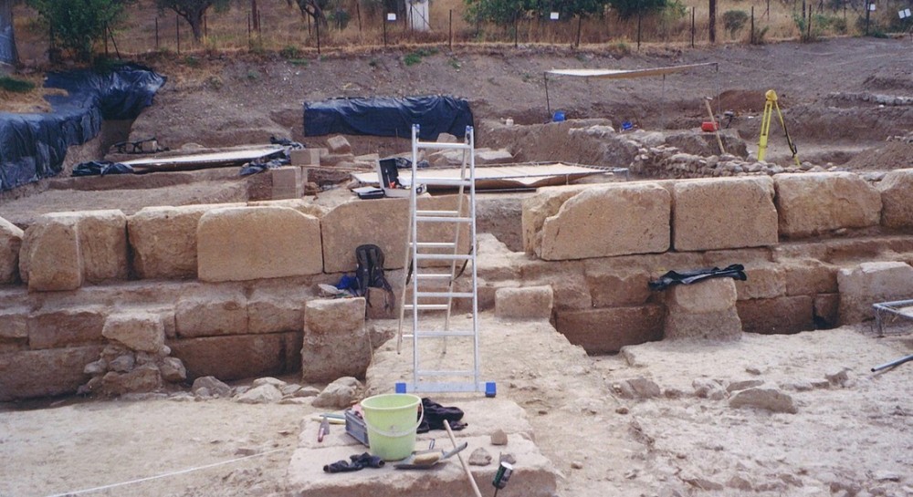 ΑΜΑΡΥΝΘΟΣ: Παιχνίδι ανασκαφής για παιδιά στην παραλία Γεράνι