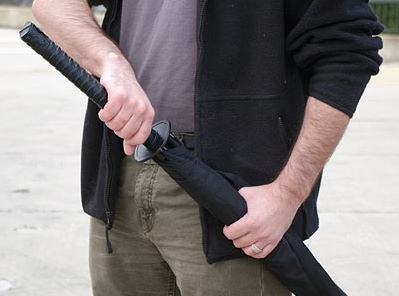 Τρόμος σε Λύκειο του Αμαρουσίου: 18χρονος τραυμάτισε τέσσερα άτομα με σπαθί