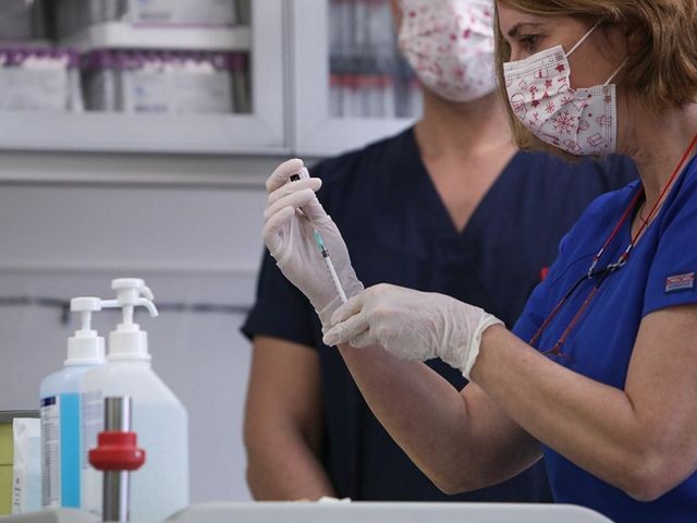 ΣΥΛΛΟΓΟΣ ΕΡΓΑΖΟΜΕΝΩΝ ΝΟΣΟΚΟΜΕΙΟ ΧΑΛΚΙΔΑΣ: Ναι στο εμβόλιο, όχι στην υποχρεωτικότητα