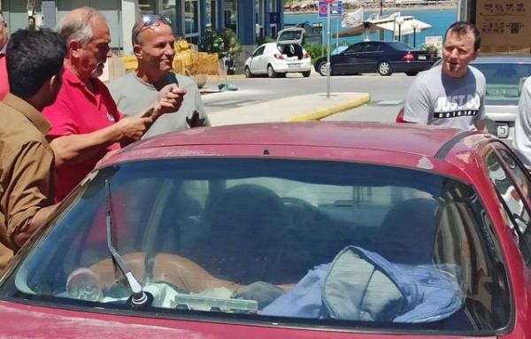 ΧΑΛΚΙΔΑ: Νεαρός οδηγός κλειδώθηκε έξω από το αυτοκίνητο και την λύση έδωσε ο Ηλίας Θαλάσσης