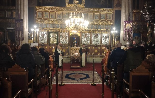 ΧΑΛΚΙΔΑ: Τελείται ευχέλαιο στο ναό του Αγίου Νικολάου