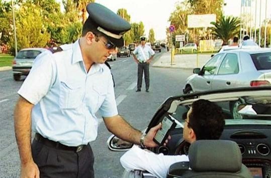 Χειροπέδες σε μεθυσμένο αντιδήμαρχο!