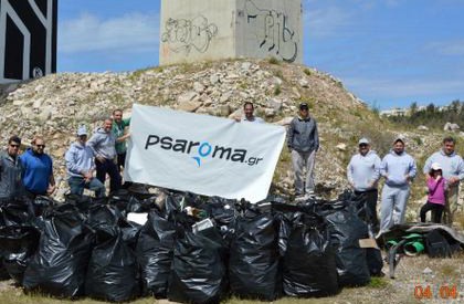 Υψηλή Γέφυρα Χαλκίδας: Παρέα φίλων ψάρεψε σκουπίδια