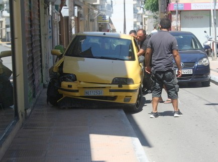 Νέο ατύχημα στη διασταύρωση Κακαρά και Περικλέους Σταύρου