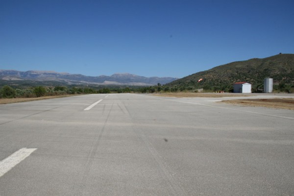 Επεσε ιδιωτικό αεροπλάνο και έχασαν δύο άτομα τη ζωή τους!