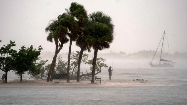 Τυφώνας Μίλτον: Στους 17 οι νεκροί στη Φλόριντα (VIDEO)