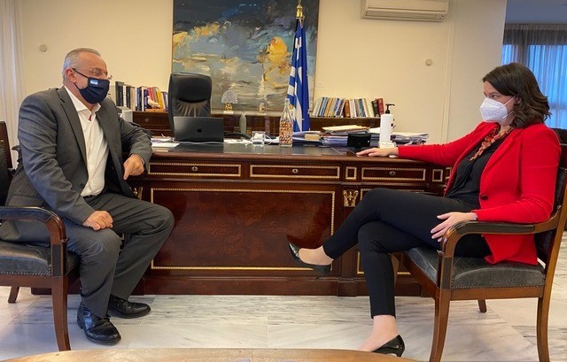 Ο Ζεμπίλης απέσπασε δέσμευση από την Κεραμέως για την ίδρυση εσπερινού ΕΠΑΛ στο Μαντούδι