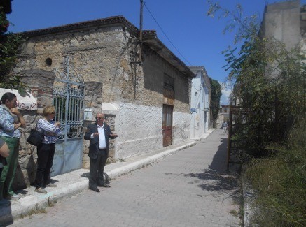 Θέλει άδεια για παρεμβάσεις σε μισογκρεμισμένα κτήρια ο Δήμος Χαλκιδέων
