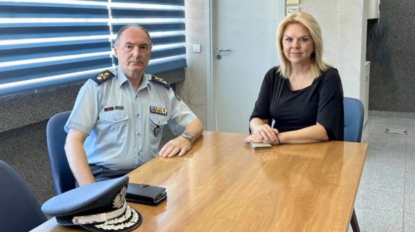 ΧΑΛΚΙΔΑ: Ο νέος αστυνομικός διευθυντής Εύβοιας επισκέφτηκε την Έλενα Βάκα
