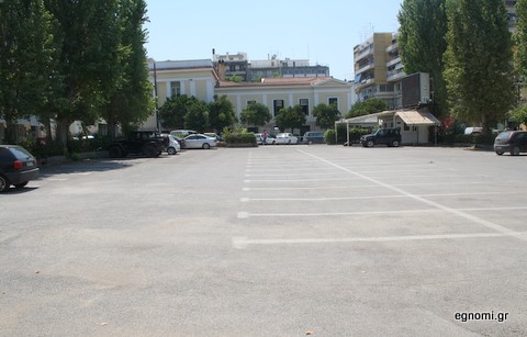 Σφράγισε ο Δήμος το πάρκινγκ της Καραμουρτζούνη