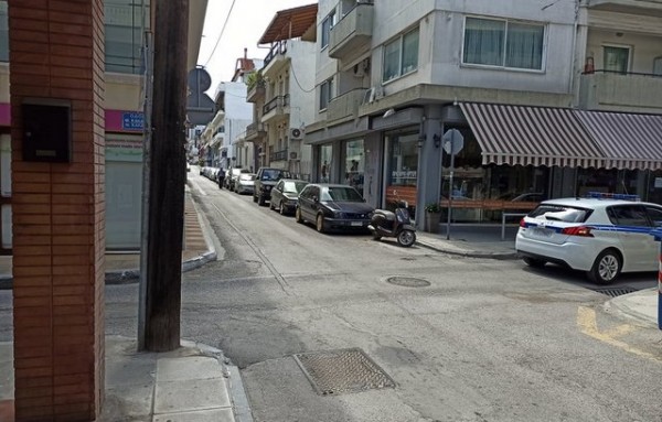 ΧΑΛΚΙΔΑ: Νέο τρακάρισμα στη συμβολή των οδών Κακαρά και Περικλέους Σταύρου