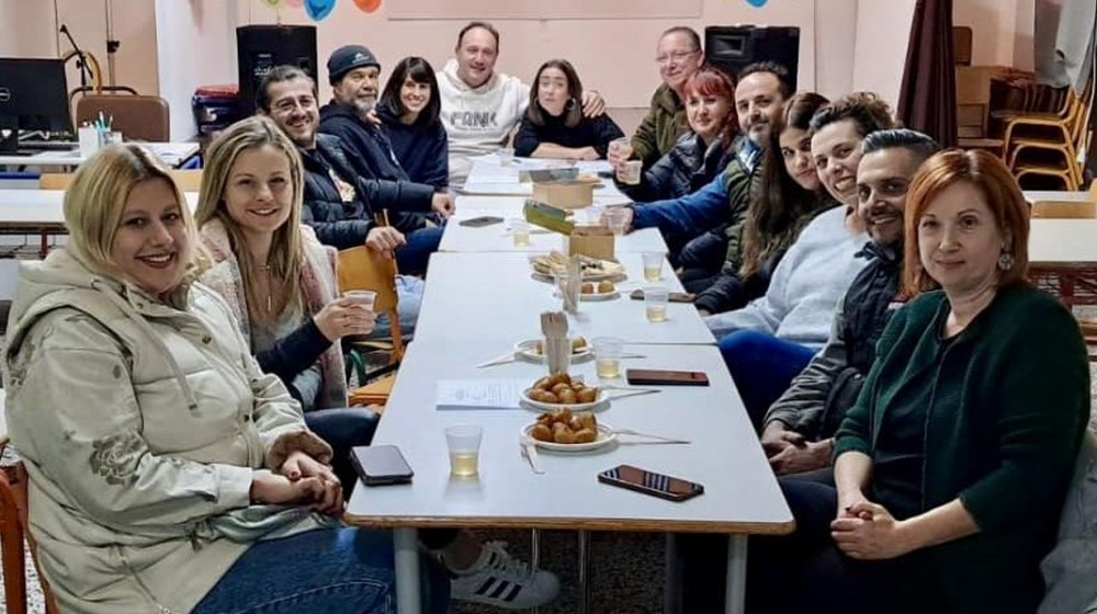 ΦΥΛΛΑ ΧΑΛΚΙΔΑΣ: Εορταστική βραδιά με χορούς, τραγούδια, φωτιές, κάλαντα και κεράσματα