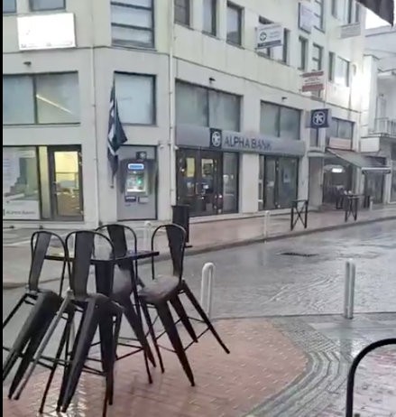 ΙΣΤΙΑΙΑ: Πλημμύρισε το κέντρο με ένα μπουρίνι