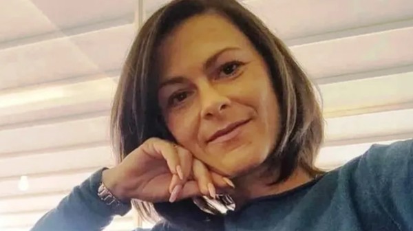 Η στιγμή της δολοφονίας της 41χρονης Γαρυφαλλιάς Ηλιοπούλου - Το μοιραίο χτύπημα του πρώην συντρόφου της (VIDEO)