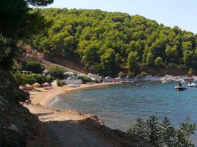 Επείγουσα διακομιδή 60χρονης από τον Πεύκο της Σκύρου στο λιμάνι της Κύμης