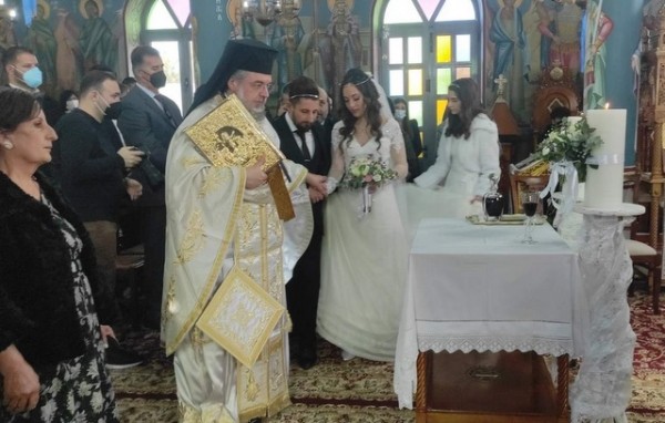 ΠΙΣΣΩΝΑΣ: Ζευγάρι παντρεύτηκε στην διάρκεια της Θείας Λειτουργίας την Κυριακή
