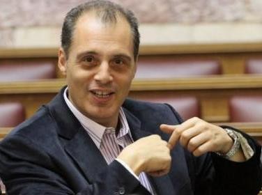 Ο Κυριάκος Βελόπουλος μιλάει στη Χαλκίδα
