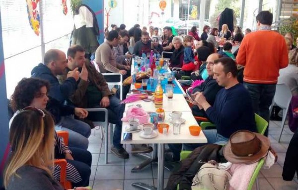 ΕΞΩΤΕΡΙΚΟΙ ΦΡΟΥΡΟΙ ΦΥΛΑΚΩΝ ΧΑΛΚΙΔΑΣ: Οι γονείς διασκέδασαν πιο πολύ από τα παιδιά