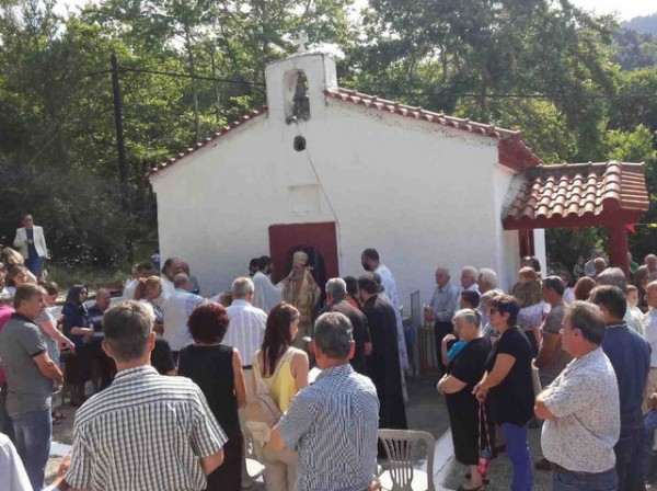 Πανηγύρι με φαγητό σε γραφικό εξωκκλήσι στη Στενή