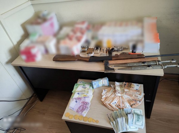 Συνελήφθησαν ιατρός και ιδιώτης για υπόθεση με εικονικές συνταγογραφήσεις φαρμάκων