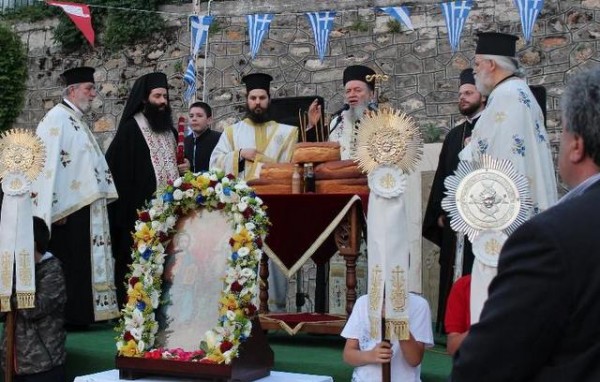 Σε Κάτω Στενή και Σέττα ο Μητροπολίτης για την γιορτή του Αγίου Πνεύματος
