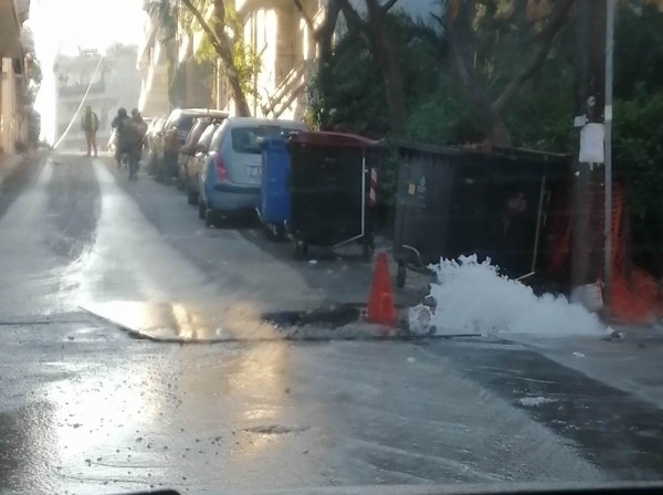 ΧΑΛΚΙΔΑ: Εσπασαν ξανά αγωγό ύδρευσης κατά τις εργασίες για το φυσικό αέριο