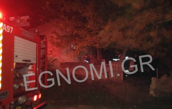 ΣΟΚ ΣΤΗ ΧΑΛΚΙΔΑ: Ανδρας κάηκε μέσα στο σπίτι του δίπλα από τις εγκαταστάσεις του ΔΟΠΠΑΧ (VIDEO)