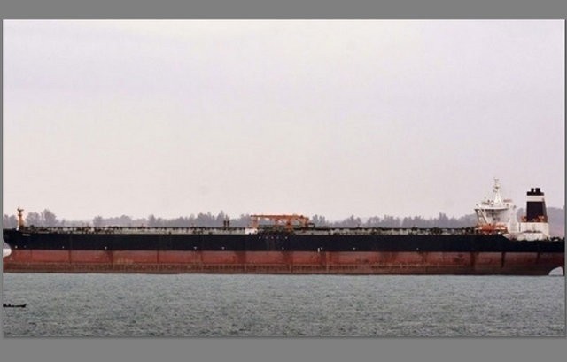 Συγκρούστηκαν δύο δεξαμενόπλοια νότια της Καρύστου