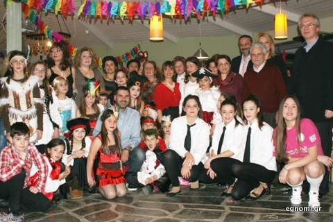 Πολιτιστικός Σύλλογος Δροσιάς: Γλέντησαν με το δικό τους αποκριάτικο τρόπο