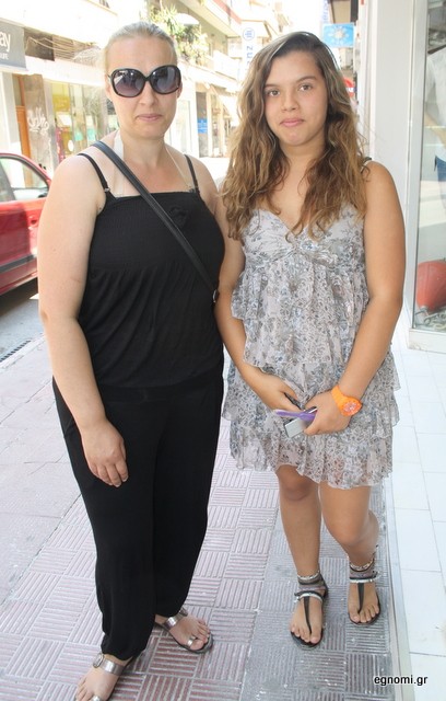 Η Βάλια μόλις έβαλε σιδεράκια στα δόντια