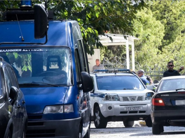 Κρατούμενος απέδρασε κατά τη μεταγωγή του στα δικαστήρια