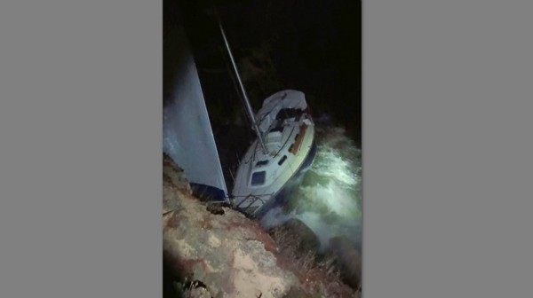 Το Λιμενικό διέσωσε 48χρονο ναυαγό ιστιοφόρου στον Ευβοϊκό Κόλπο