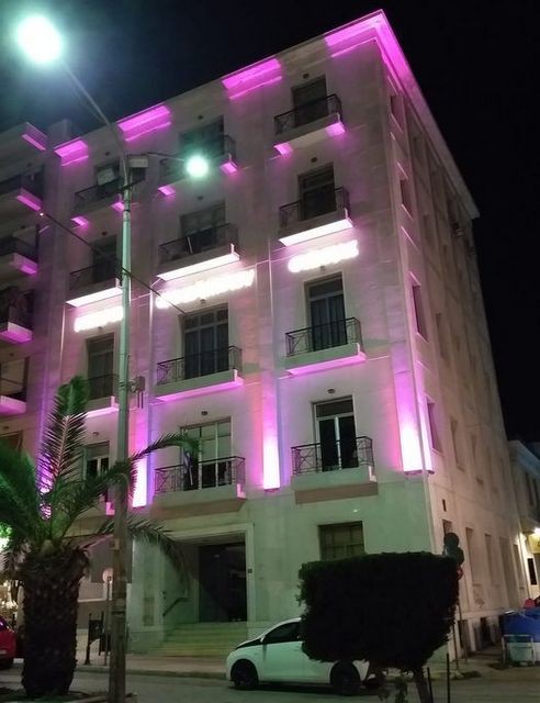 Με ροζ φωτισμό το Επιμελητήριο Εύβοιας την Δευτέρα 25 Οκτωβρίου