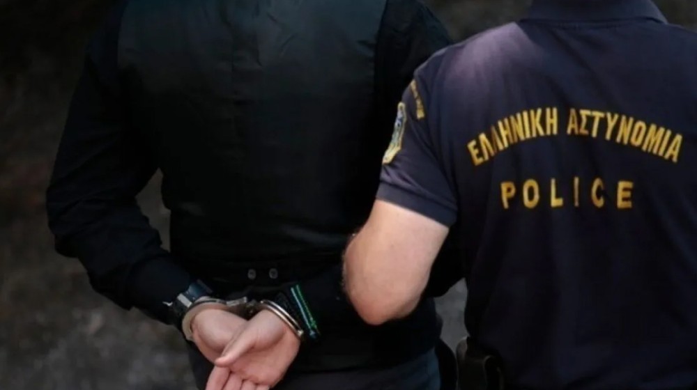 Συνελήφθη ο 17χρονος που άρπαξε βρέφος και το παράτησε σε καρότσι του σούπερ μάρκετ