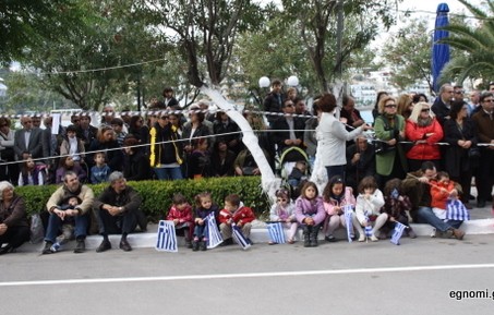 Παρέλαση 28ης Οκτωβρίου στη Χαλκίδα: Χειροκρότησαν όλα τα σχολεία