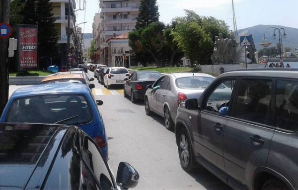 ΧΑΛΚΙΔΑ-ΠΑΡΕΛΑΣΗ: Απαγόρευση στάσης – στάθμευσης σε δρόμους της πόλης την Παρασκευή 28 Οκτωβρίου