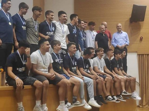 ΜΙΚΤΕΣ ΕΥΒΟΙΑΣ: Τιμήθηκαν για τη φετινή πορεία τους - Επανέλαβαν τη διάκριση της ΕΠΣ Ηρακλείου το 2017