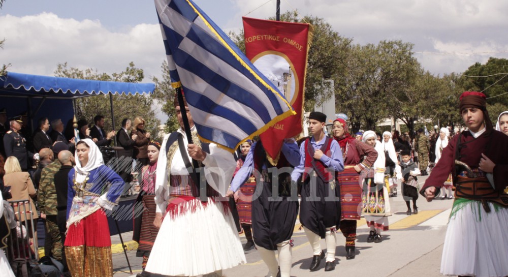 ΧΑΛΚΙΔΑ - 25η ΜΑΡΤΙΟΥ: Οι σύλλογοι άνοιξαν την παρέλαση