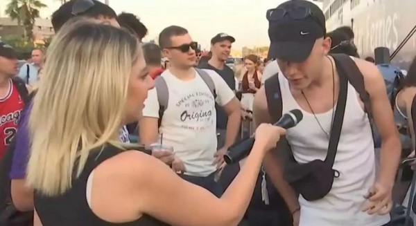 Τυπάς τρολάρει ρεπόρτερ του ΣΚΑΪ - Πάω Τουρκία με τον πρόεδρο να φέρω τον Ντόρσεϊ (VIDEO)