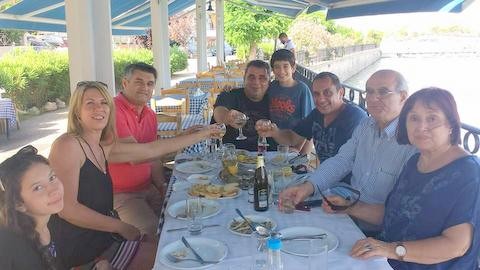 Στιγμές χαλάρωσης με την οικογένειά του