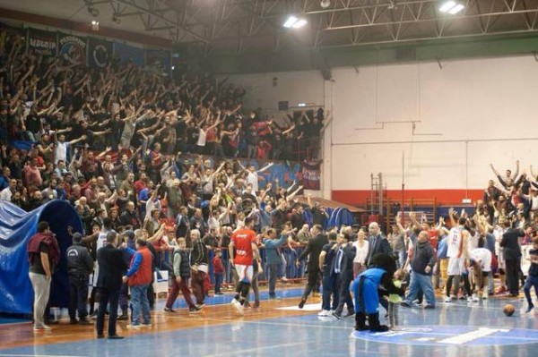 Εκστρατεία στη Χαλκίδα ετοιμάζουν οι Πανιώνιοι για το μεγάλο ματς με την Κύμη