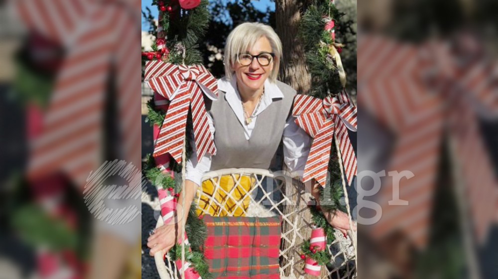 ΒΑΣΩ ΚΑΡΑΠΑ: Παραμυθένια διάθεση και γιορτινές γεύσεις στην Επανάσταση