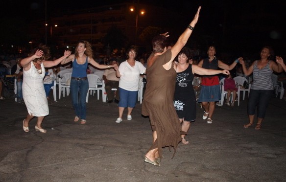 Ρεμπέτικη βραδιά με πολύ χορό