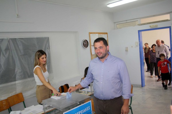 ΑΥΤΟΔΙΟΙΚΗΤΙΚΕΣ ΕΚΛΟΓΕΣ 2023: Ψήφισε στην Κάνηθο ο Φάνης Σπανός