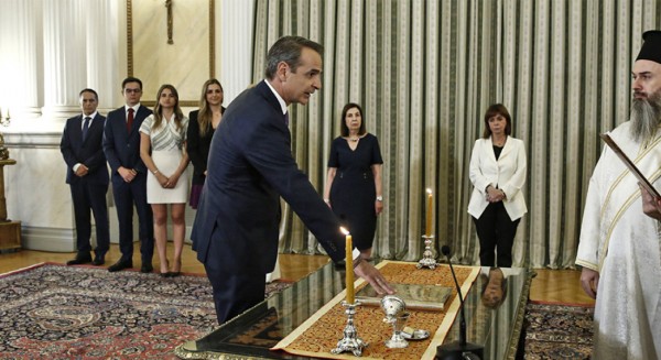 Ο Κυριάκος Μητσοτάκης ορκίστηκε πρωθυπουργός (Video)