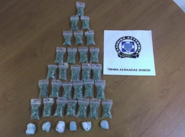 Έκρυβε σε καλύβα 34 σακουλάκια με ναρκωτικά 25χρονος
