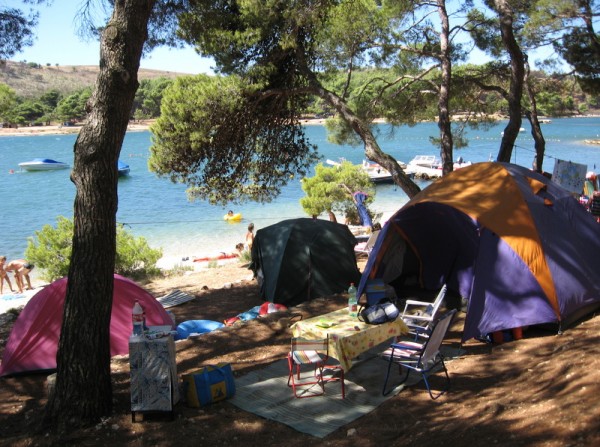Μαζεύουν τα camping στη Σαμοθράκη