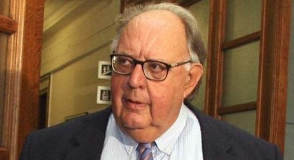 ΘΕΟΔΩΡΟΣ ΠΑΓΚΑΛΟΣ: Η ερωτική απαγωγή και η μεγάλη περιουσία στη Χαλκίδα