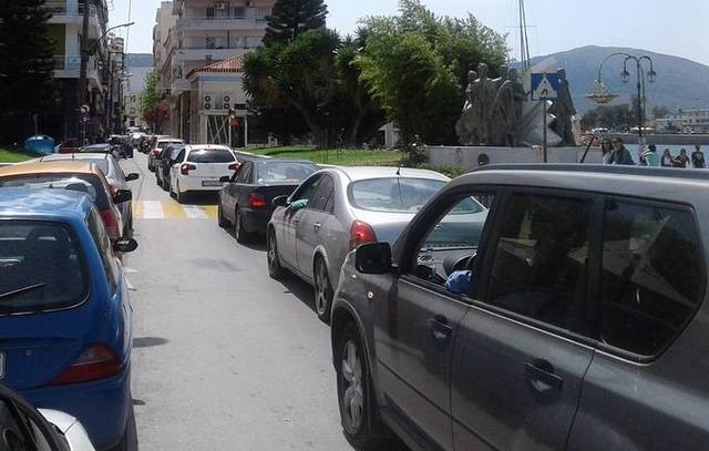 Απαγορεύεται η στάθμευση στις οδούς Τζιαρντίνι και Φαρμακίδου την Δευτέρα 25 Μαρτίου